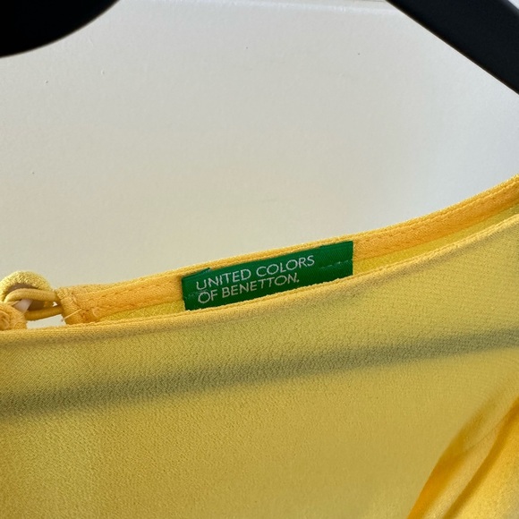 Lemon & Light Yellow Long Sleeve Shirt from United Colors of Benetton! 🌼 - Picture 4 of 9